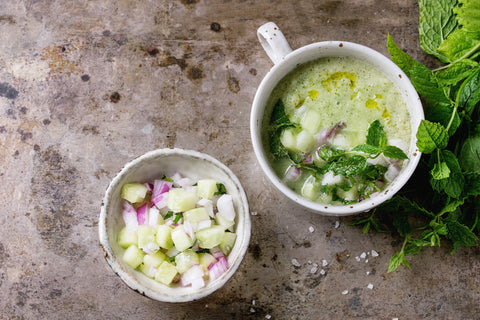 Gurkensuppe mit Borretsch - bioKontor